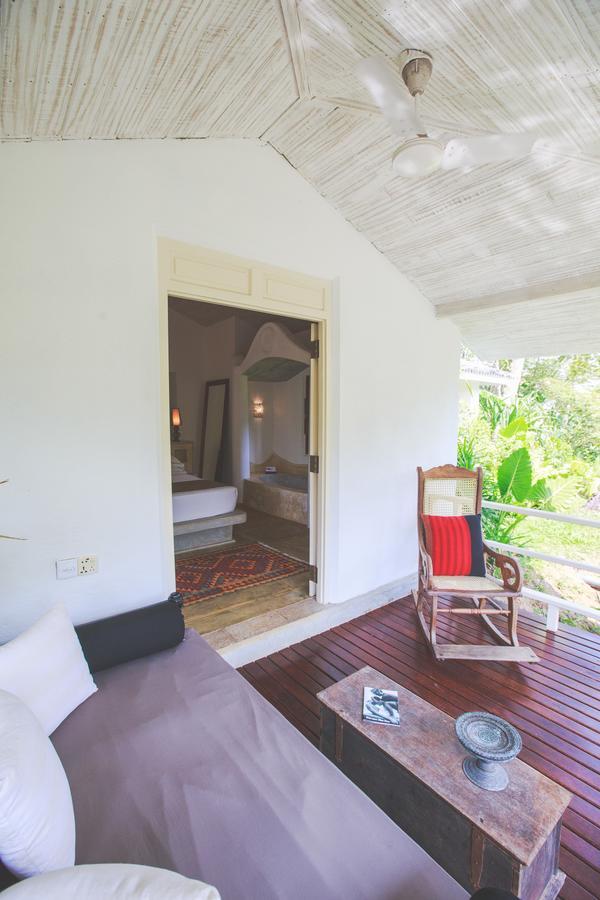 Karmel Villa Thalduwa Island - Five Bedroom Luxury Villa With Private Pool 阿杭格默 外观 照片