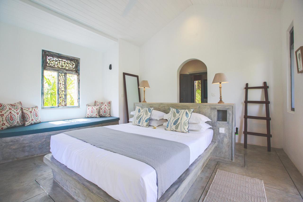 Karmel Villa Thalduwa Island - Five Bedroom Luxury Villa With Private Pool 阿杭格默 外观 照片