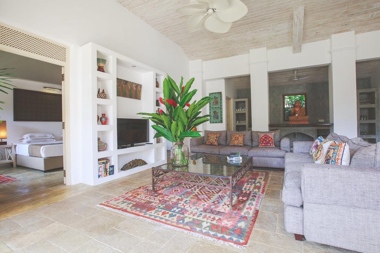 Karmel Villa Thalduwa Island - Five Bedroom Luxury Villa With Private Pool 阿杭格默 外观 照片