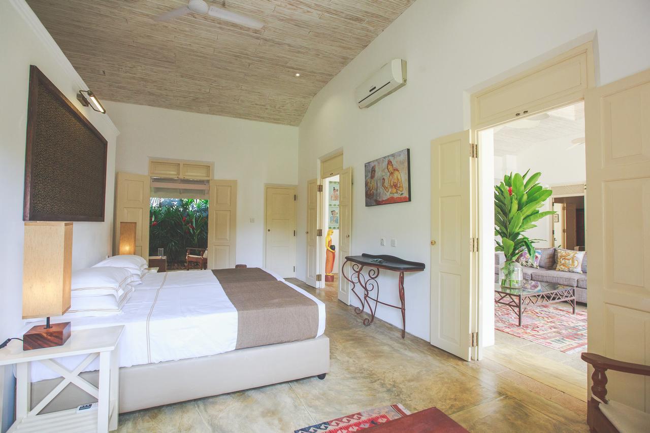 Karmel Villa Thalduwa Island - Five Bedroom Luxury Villa With Private Pool 阿杭格默 外观 照片