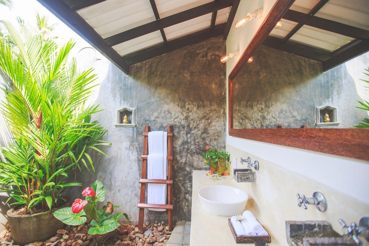 Karmel Villa Thalduwa Island - Five Bedroom Luxury Villa With Private Pool 阿杭格默 外观 照片